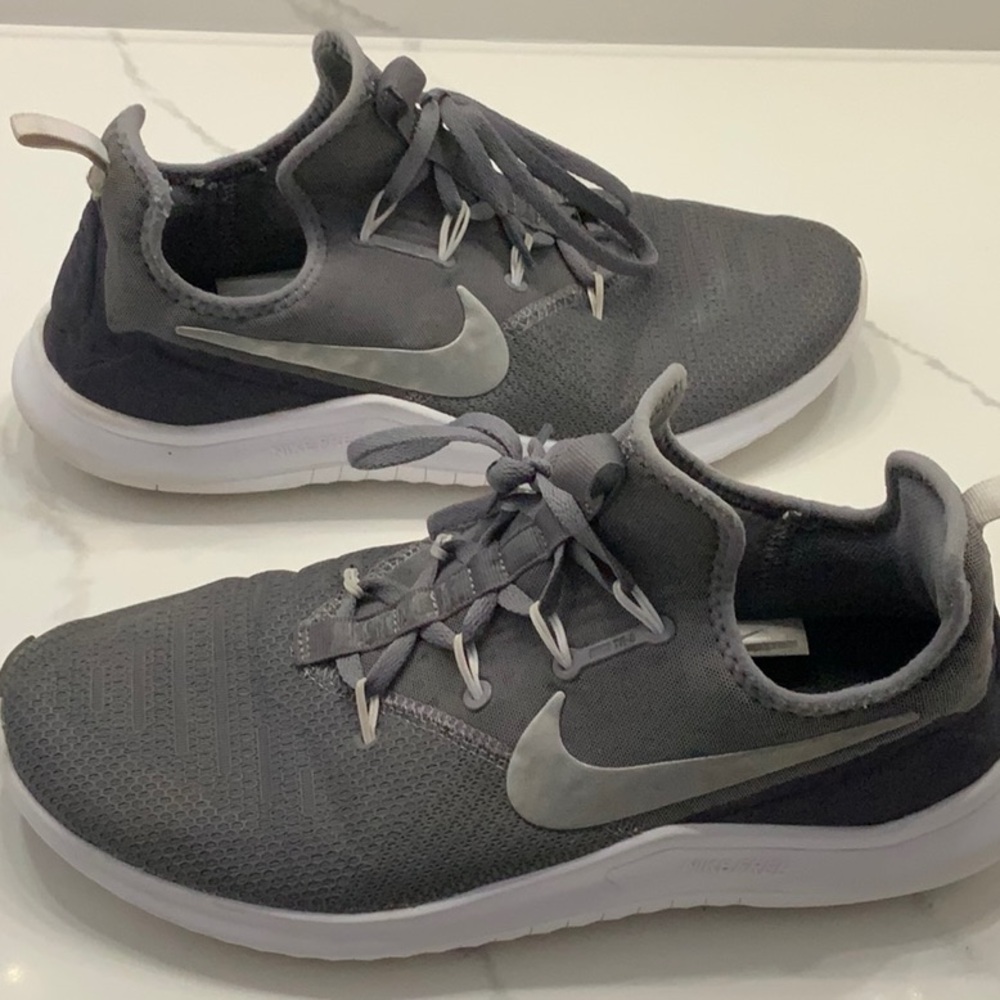 Nike Women’s Gray and White Nike Free Athletic Shoes, size 11